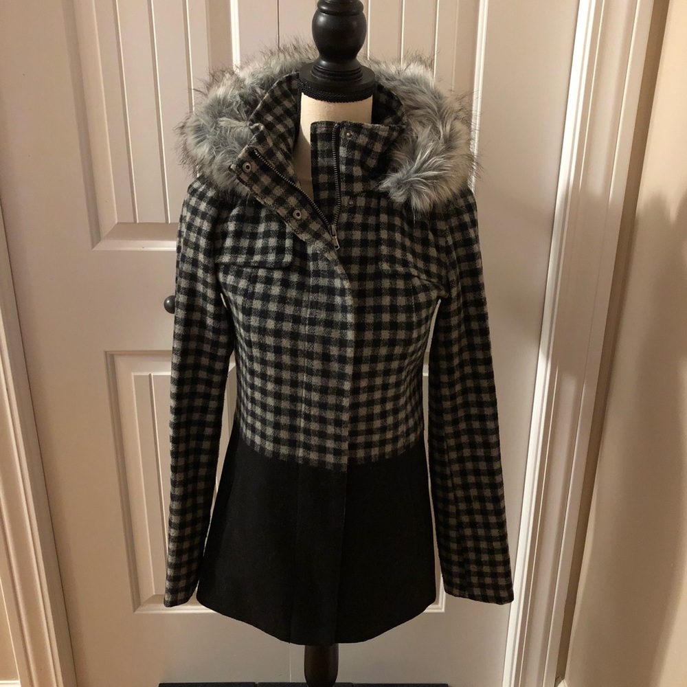 Celebrity Pink winter coat with faux fur detachable hood sz XS